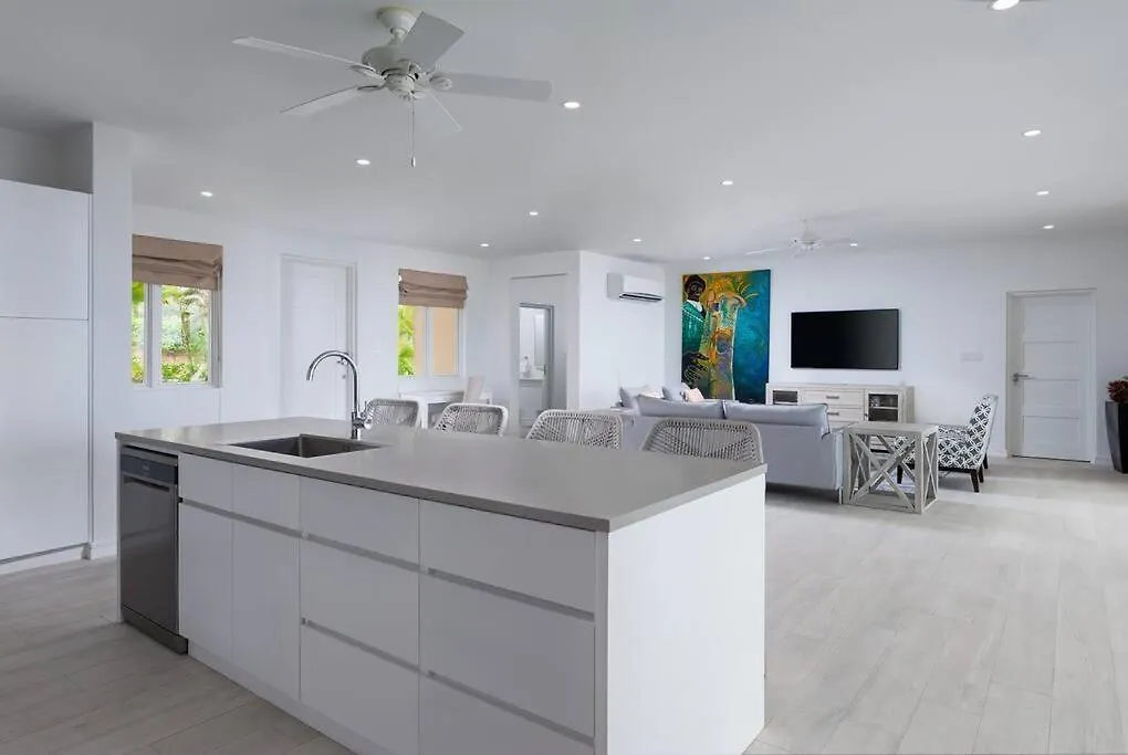 빌라 Westmoreland Luxury Villa, Pool, Sea Views, Beach Club Access 세인트 제임스