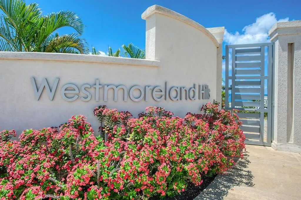 Westmoreland Luxury Villa, Pool, Sea Views, Beach Club Access 세인트 제임스 빌라