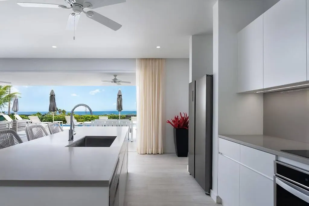Westmoreland Luxury Villa, Pool, Sea Views, Beach Club Access 세인트 제임스