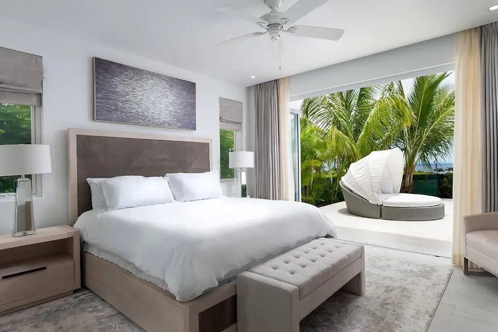 Westmoreland Luxury Villa, Pool, Sea Views, Beach Club Access 세인트 제임스 빌라