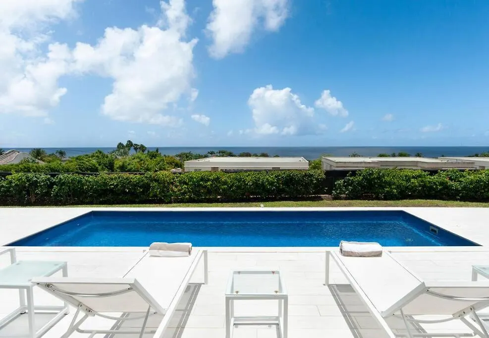Westmoreland Luxury Villa, Pool, Sea Views, Beach Club Access 세인트 제임스 0*,  바베이도스