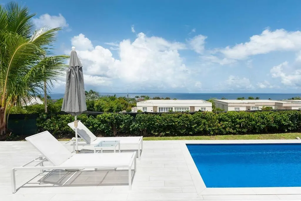 Westmoreland Luxury Villa, Pool, Sea Views, Beach Club Access 세인트 제임스 빌라